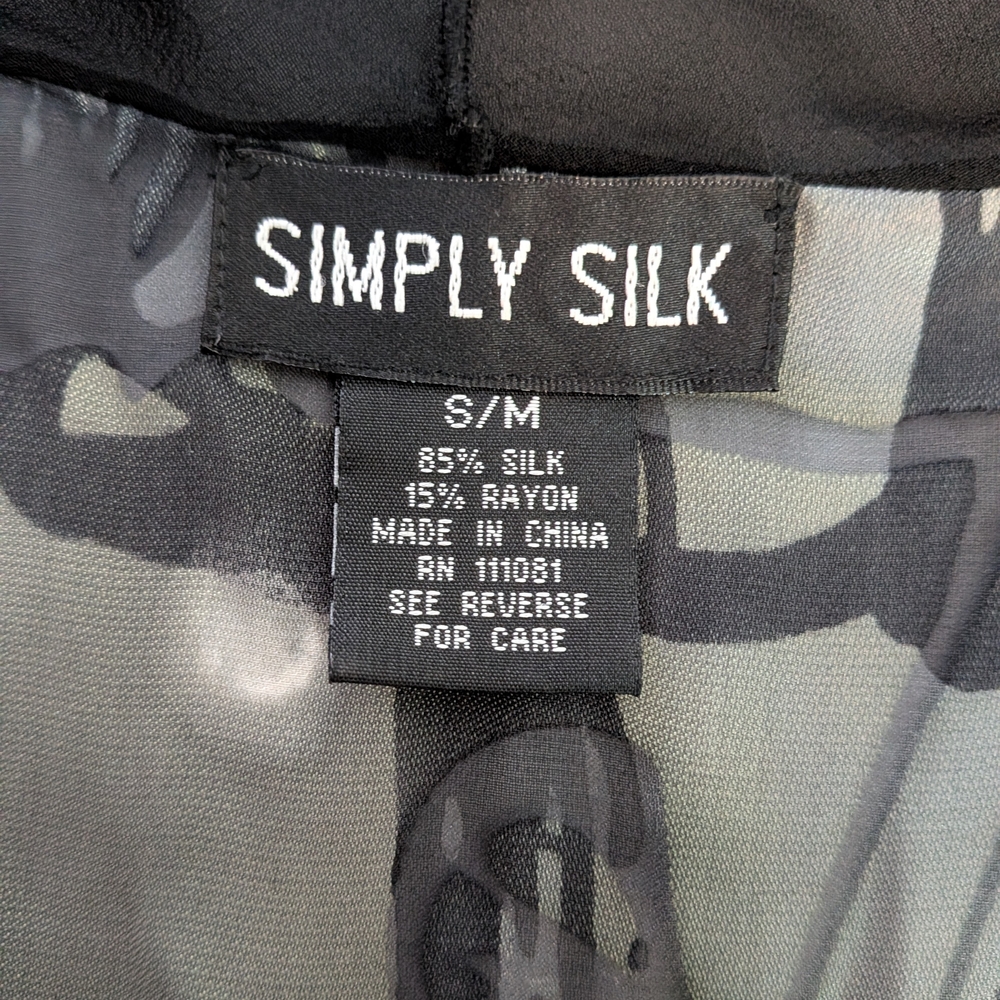Simply Silk Black With Iridescent Green, Gray, White And Yellow Shimmer Kimono - Picture 5 of 6